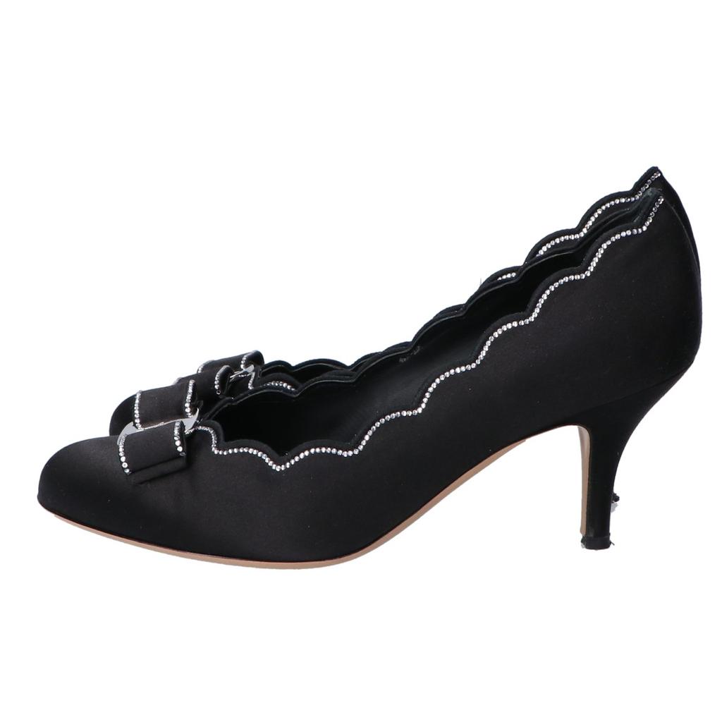 Salvatore Ferragamo VARA Rhinestone Satin Almond Toe Pumps shoes 6 1/2D Black / SilverUsed