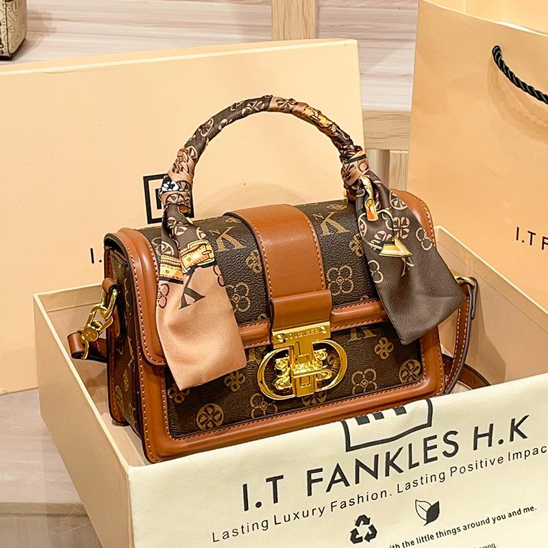 New Fashionable and Versatile High-end Casual Leather Single Shoulder Crossbody Small Square Bag Trend