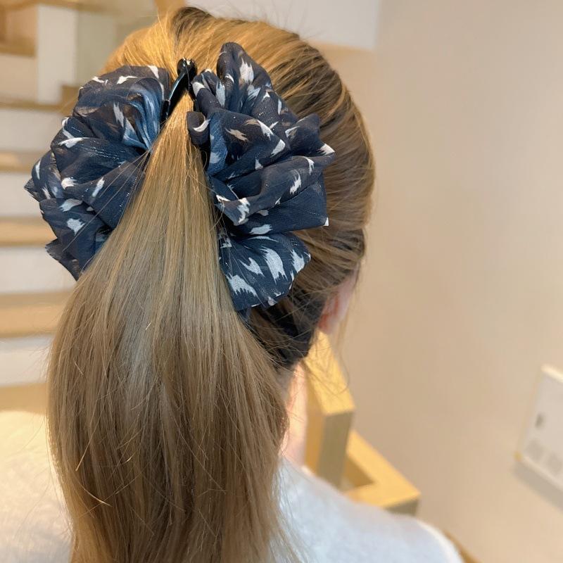 New Arrival, Elegant and Stylish Black Tulle with Printed Multi-layer Cloud Design, Banana Clip for Ponytails