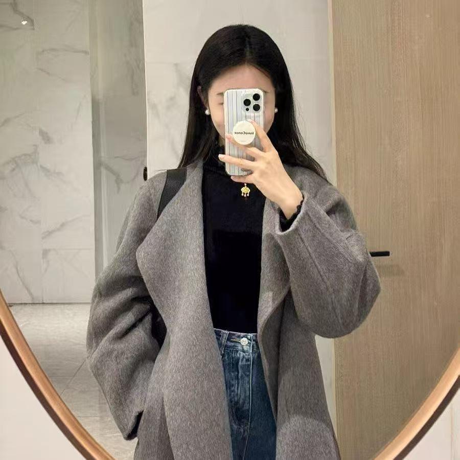 Korean Style Grey Wool Coat: 2025 Autumn/Winter Petite Belted Hepburn Woolen Outerwear