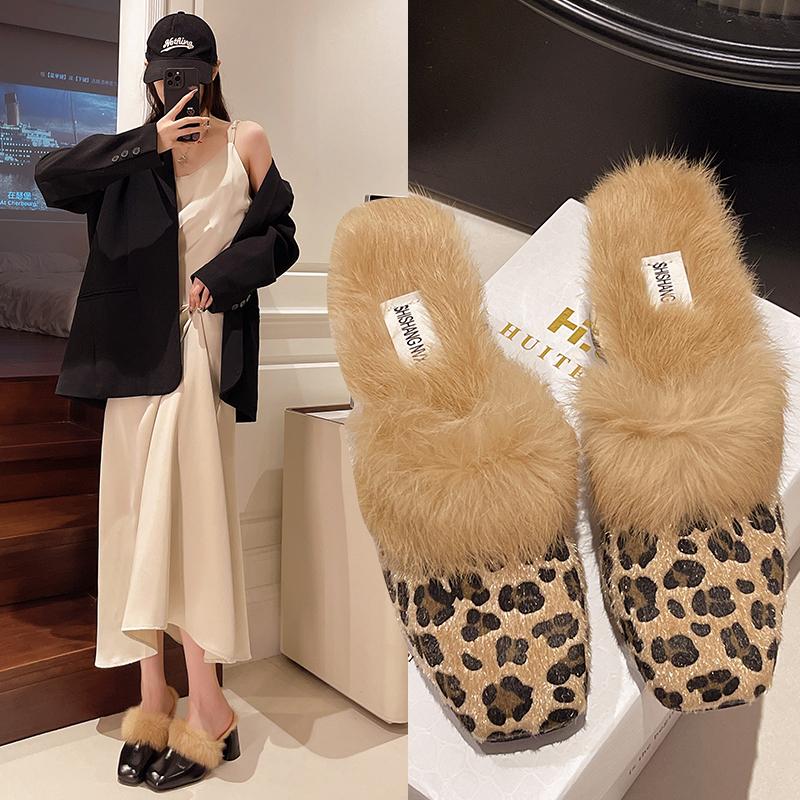 Long Legs, Retro Velvet Bread Head Half Slippers for Women, One-foot Slip-on Lazy Square Toe Plus Fluffy Fur Slippers