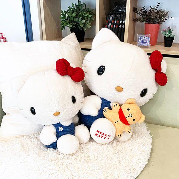 Sanrio Hello Kitty Plush Classic M Doll Mascot Gift Interior
