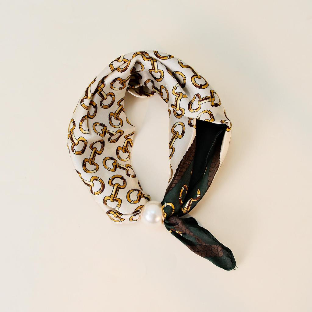 Elegante Sciarpa di Seta Magnetica con Fiori di Cashmere a Pois