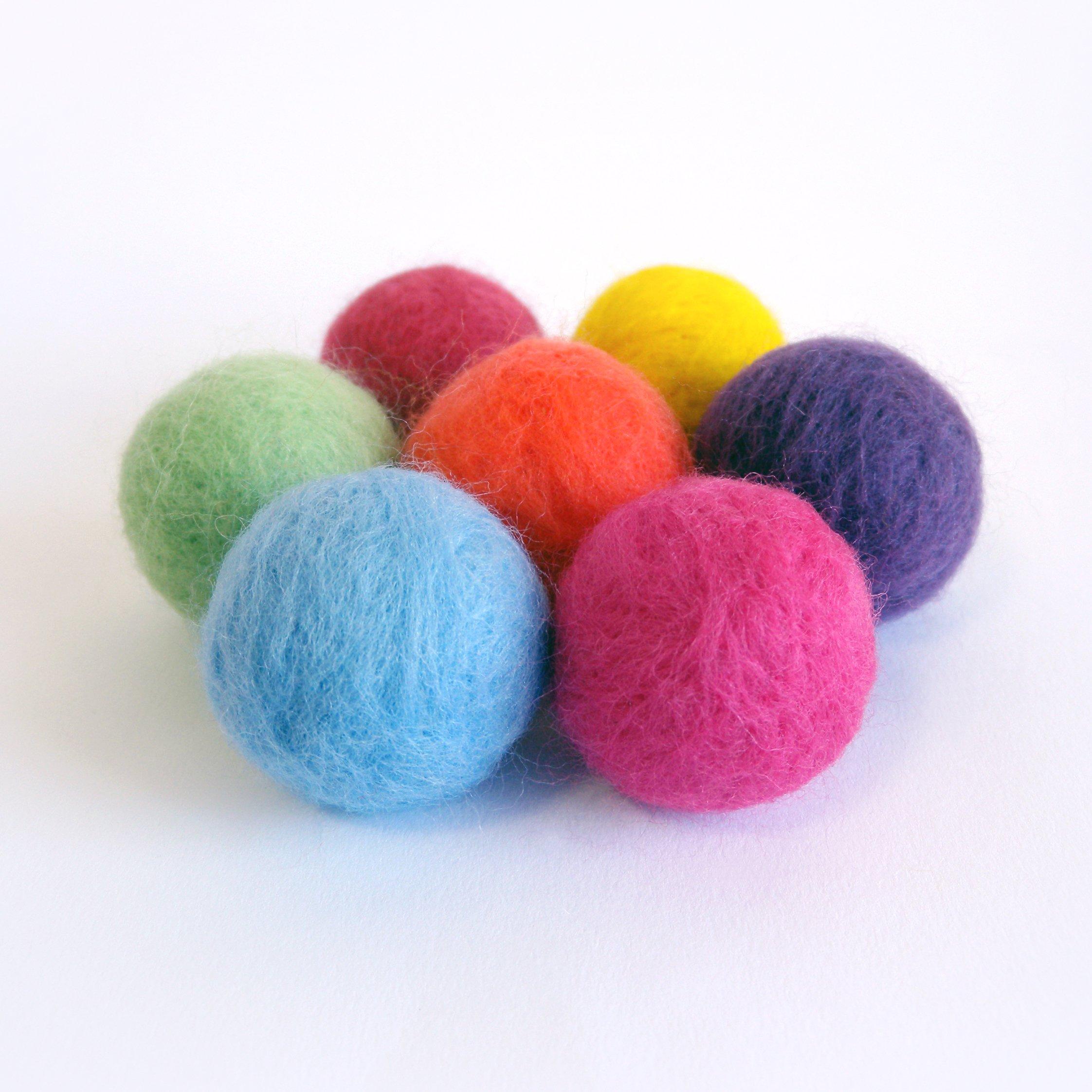 

Saint Mike Wool Felt с пушистым Kororin 7 предметов колокольчики, шарики,