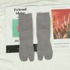 Calcetines de mujer hasta la pantorrilla con dos dedos divididos, color liso, estilo japonés, finos, diseño de pezuñas de cerdo