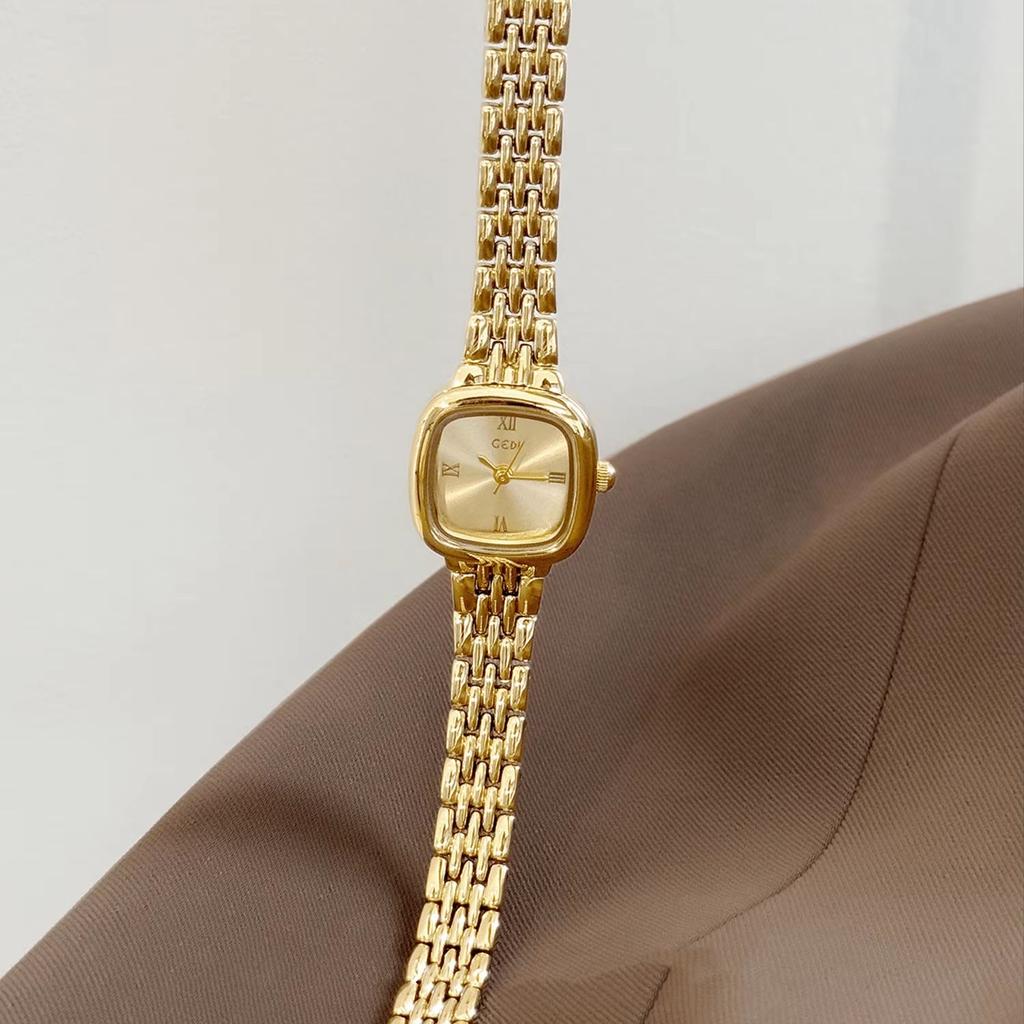 Elegant Roman Numeral Women Watch Square Quartz Stainless Steel Bracelet Wristwatch Small Dial Minimalist Ladies Dress Watches