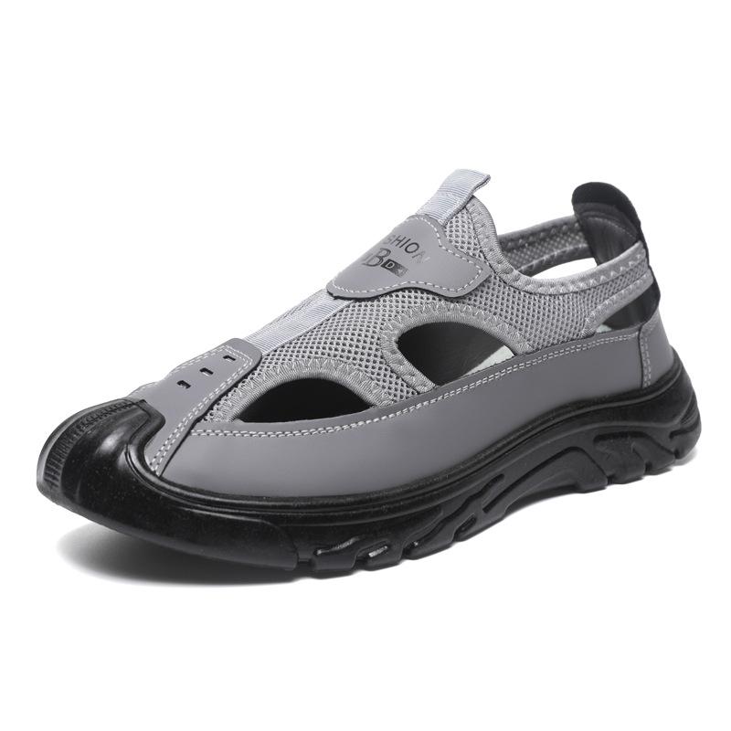 Men's Sandals Summer Hollow Hole Shoes Outdoor Non-slip Breathable Casual Pig Cage Shoes Men's One-pedal Beach Shoes