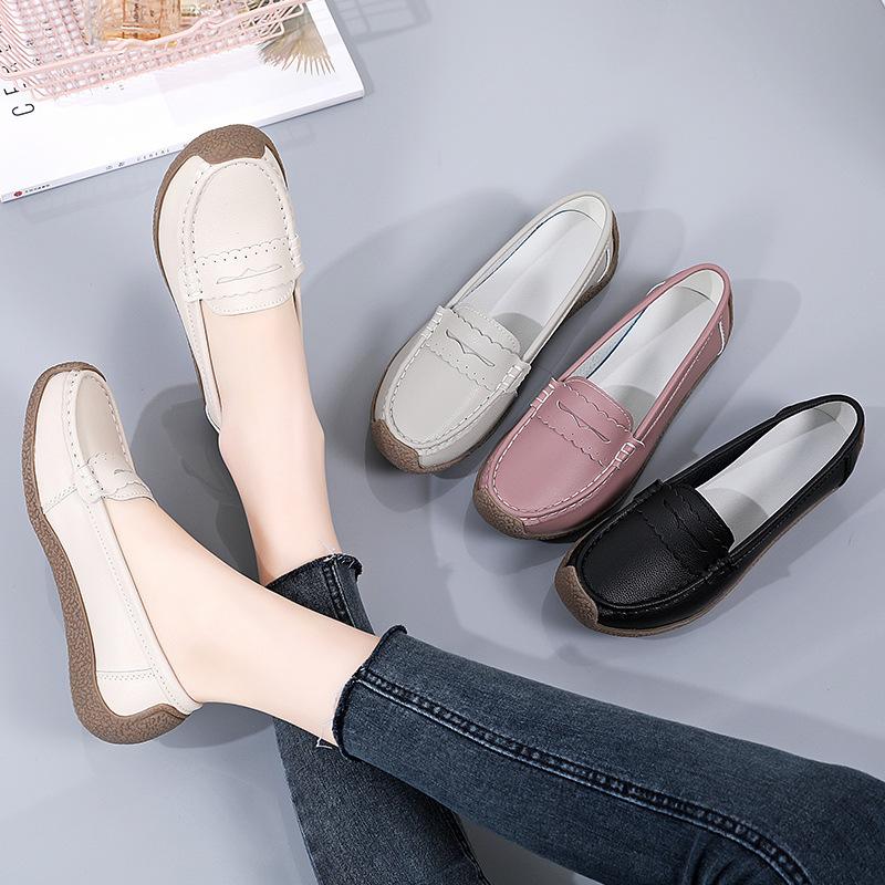 Spring and Autumn Light Leather Doudou Shoes Women's Mouth Flat Bottom Versatile Soft Sole Comfortable Non-slip Beef Tendon Sole Mom Shoes Single