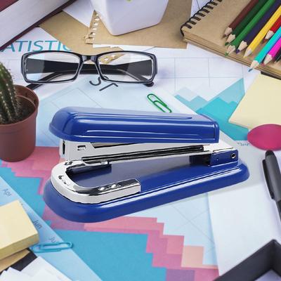 Kancelářská sešívačka pro vazbu, kovový manuální design s otočnou hlavou, pojme 20 listů