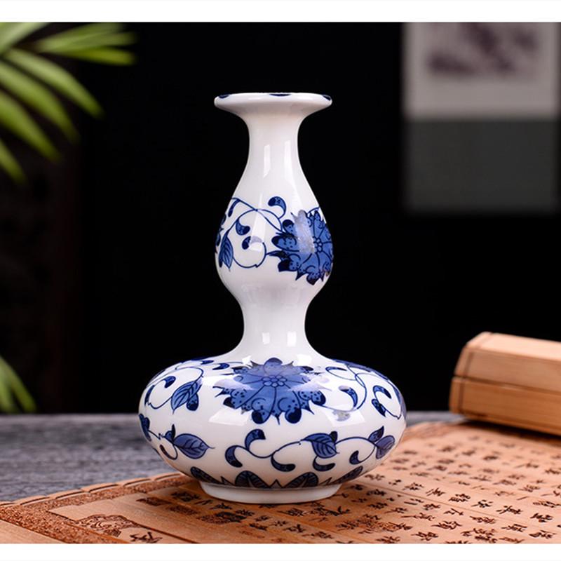 Antique Blue and White Chinese Porcelain Vase - European & American Handicraft for Flower Arrangements