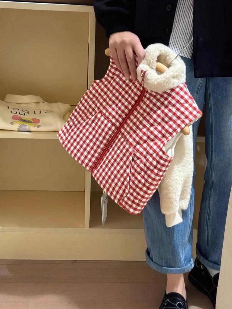 Girls' Trendy Plaid Padded Vest: Warm Korean-Style Stand Collar Outerwear for Autumn/Winter 2025