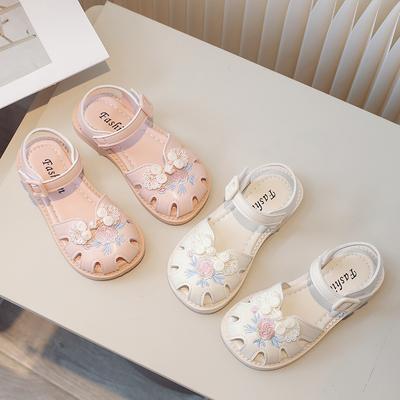 Girls Embroidered Sandals Chinese Style Kids Toes Capped Princess Shoes Soft Sole Anti Slip Children Summer Hollow Beach Shoes