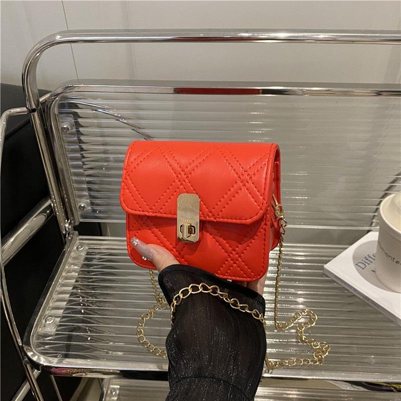 

Summer new diamond chain fashionable versatile gas shoulder messenger bag cross червоний