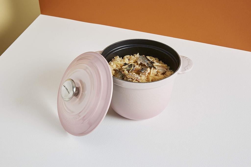 Le Creuset Cocotte Every 18" Cast Iron Enamel Pot, Shell Pink, Gas, Induction, and Oven Compatible [Official Japanese Product]