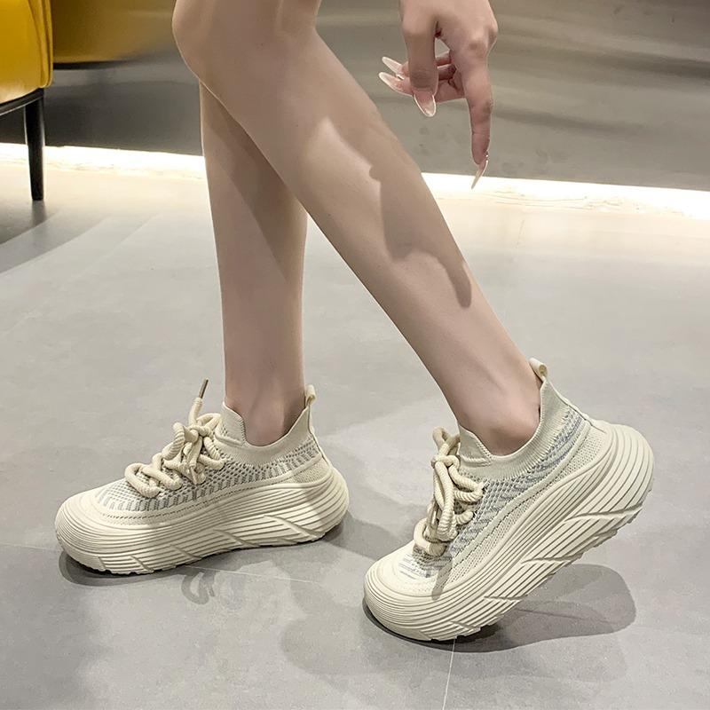 Breathable Women Soft-soled Casual Shoes Lightweight Female Mesh Shoes Fashion Tennis Outdoor Soft Lace Up Women's Sneakers D87