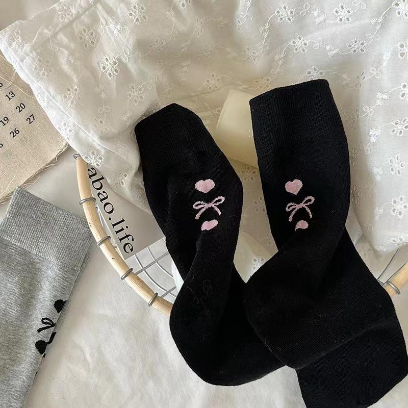 Autumn Heart Bow Mid-Calf Socks - Trendy & Versatile Japanese Style