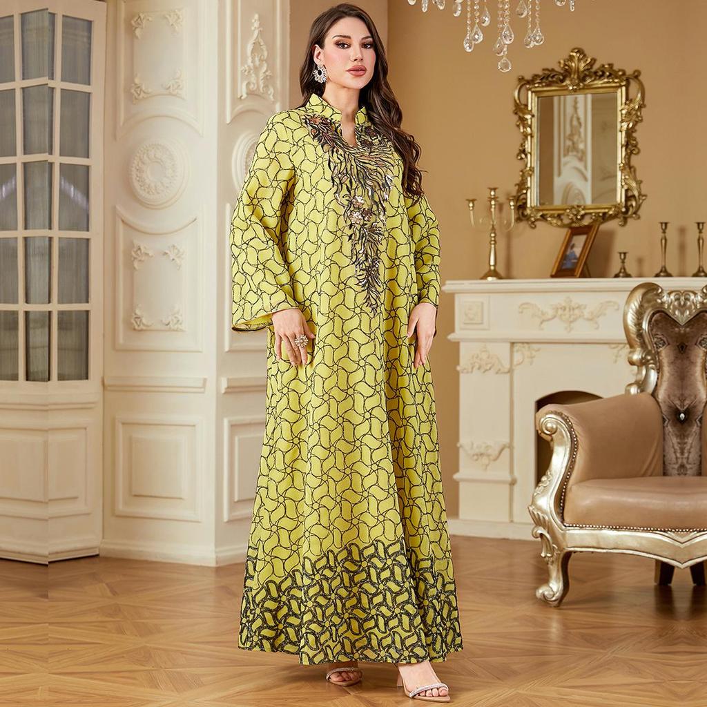 Middle Eastern & Western Women's Embroidered Muslim Dress – Long-Sleeve Arabic Robe
