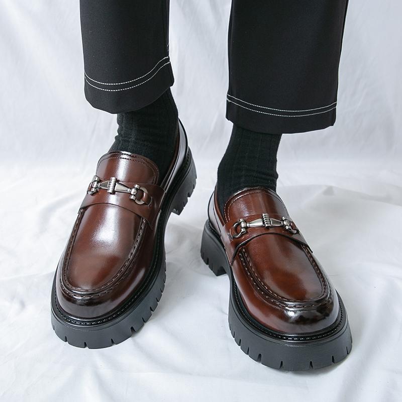 British Style Metal Buckle Design Loafers Handmade Casual Leather Footwear Male Business Outdoor Soft Middle Heeled Leather Shoe