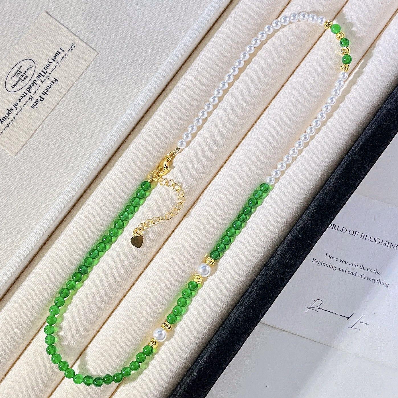 

Vintage High Quality Strong Light Artificial Crystal Natural Chalcedony Necklace Necklace Sweater Chain