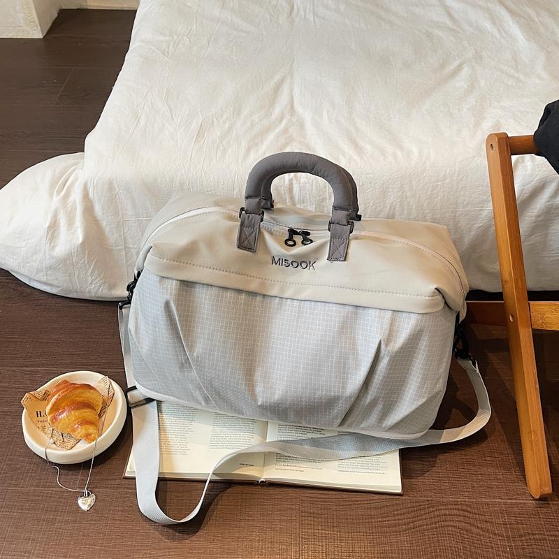 Short Distance Travel Bag Women's Lightweight Large Capacity Duffel Bag Multi-Functional Sports Fitness Bag