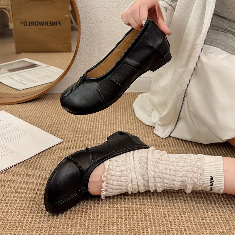 Inner height increase. Folded false-toed pig's trotters autumn new horseshoe shoes ballet Mary Jane single shoes