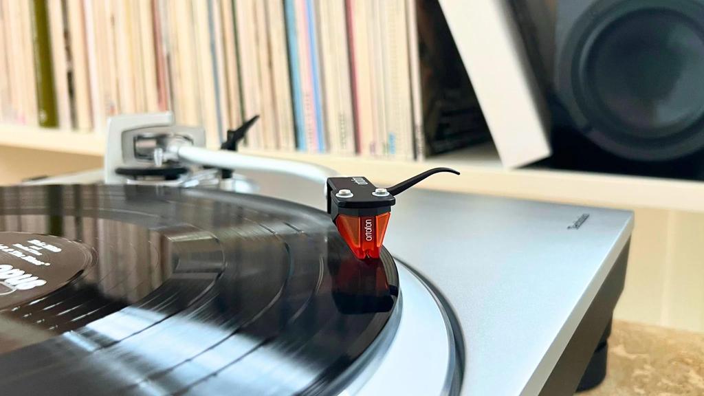 ortofon 2M Bronze Premounted Ortofon MM Cartridge Stereo Head Shell Installed Solid Fine Line Needle Listening Only SH-4Black