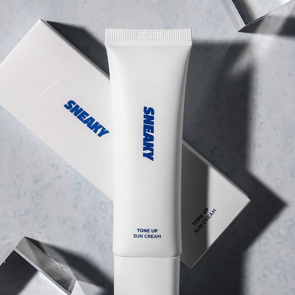 Sneaky Tone Up Sun Cream Spf50+ Pa++++ 50Ml