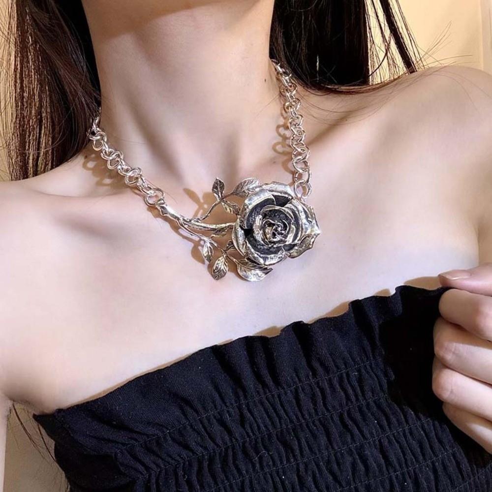 

Coarse Exaggerated Flower Necklace Big Neck Chain Wedding Metal Rose Necklace Women