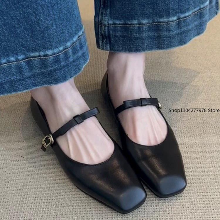 

Мода 2025 Лето Женские Балетки Розовые Туфли-лодочки Квадратный Носок Слипоны Плоские Туфли для Женщин Балетки Удобные С Бантом Женские Сандалии 35 чёрный