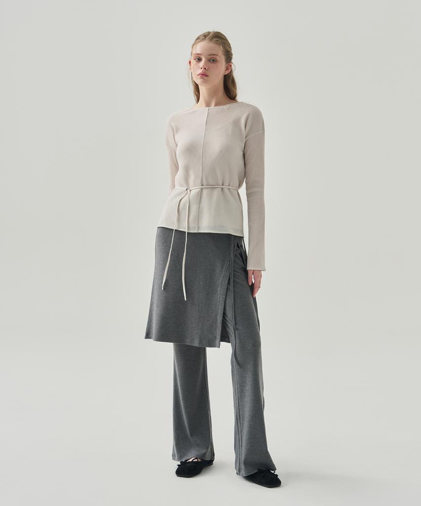 Deuloupisumeon Proa Boat Neck Pleated Top [Black]