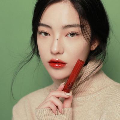 Make-up na rty – Lesky na rty
