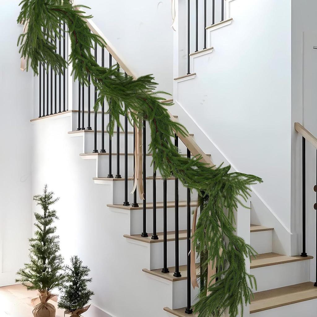 Simulated Green Pine Needle Rattan Vine, 2m Encrypted Plastic Christmas Decoration for Festive Atmosphere.
