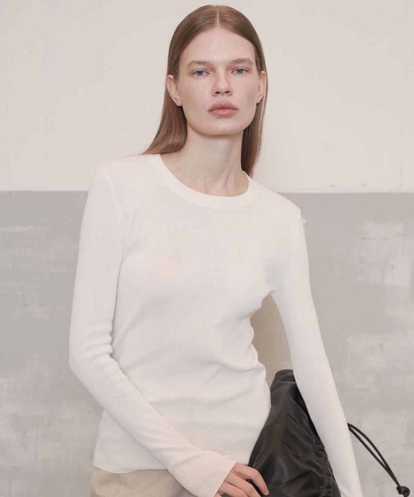 Ssikeoseun Long Sleeve Fine Knit Top_White