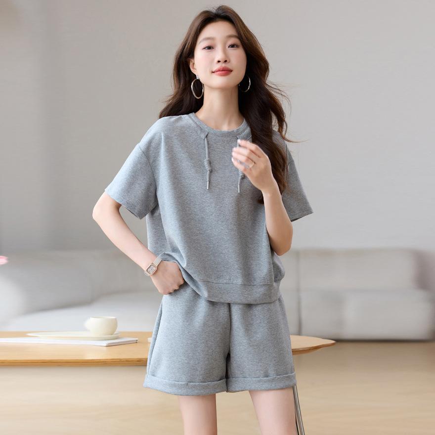 Fashion casual loose sports suit women's summer new loose thin short-sleeved sweater shorts two-piece set