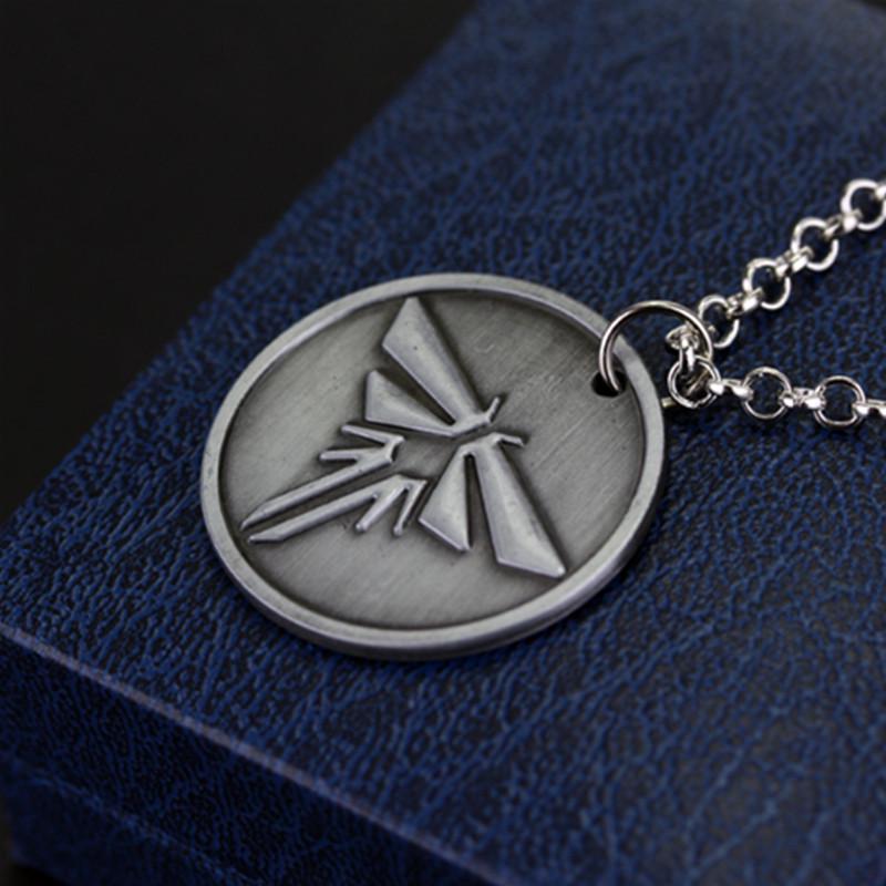 Vintage Retro Style Game Necklace Firefly Letter Pendant Jewelry Accessories