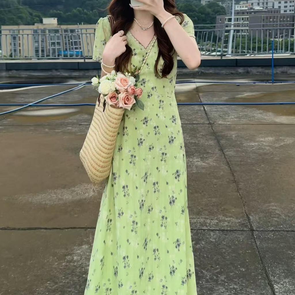 Large Size Fat Mm Temperament V-neck Floral Bubble Sleeve Dress Women's Summer New Waist and Thin A-word Long Dress