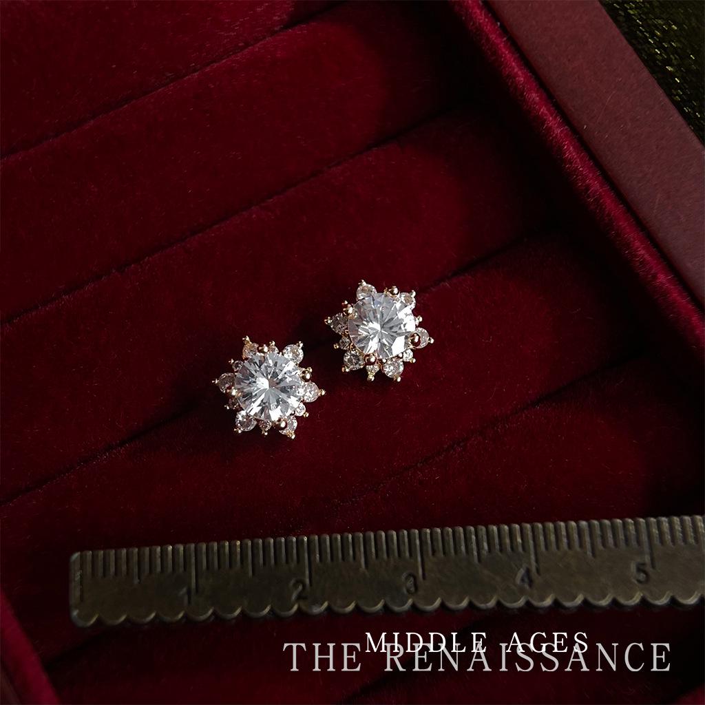 Christmas Vintage Pre-Owned Cubic Zirconia Bell Bow Earrings - Light Luxury Creative Jewelry