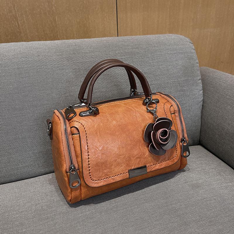 Women's Trendy Retro Cowhide Handbag, Versatile Large Single Shoulder Crossbody Pillow Boston Bag