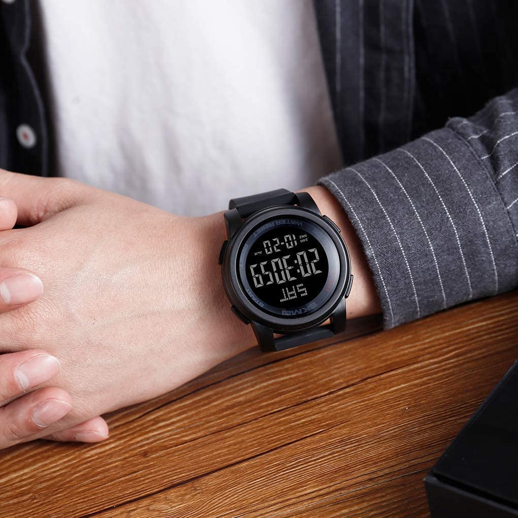 Timever Digital Arm LED Sports Large Enkel til japansk bruksanvisning inkludert klokke, vanntett, herresport, klokke, multifunksjon, stoppeklokke,