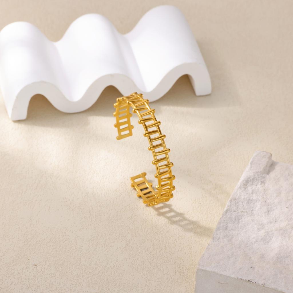 Classic Texture Geometric Open Bangle Bracelet For Women Stainless Steel Gold Color Exquisite Cuff Bracelet New Hand Zircon