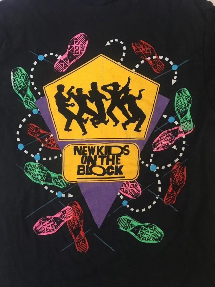 

NEW KIDS On The BLOCK Hangin Tough Era Vintage Black Short Sleeve All Size Shirt Unisex T-Shirt XL