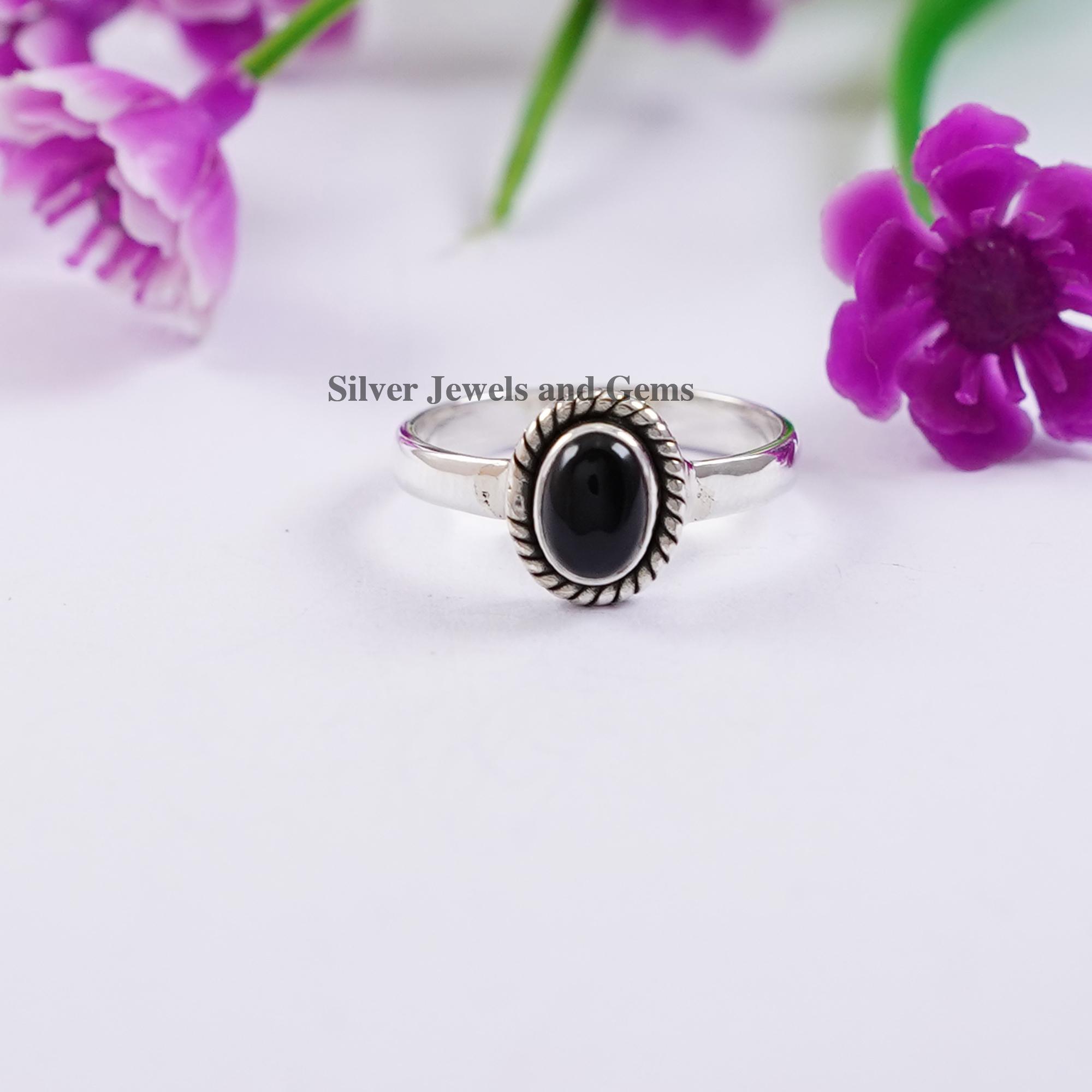 

Natural Oval Black Onyx Ring, Twisted Wire Sterling Silver Ring, Dainty Handmade Ring 11
