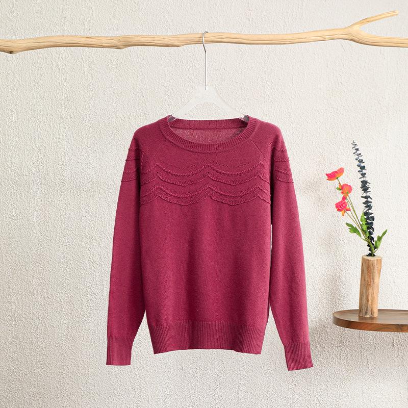

Women s Soft Wool Round Neck Knit Sweater - Versatile, Skin-Friendly, Hand-Crocheted Medium темно-красного