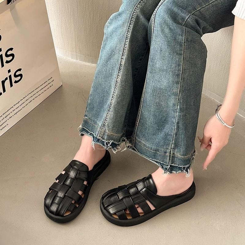 Office slippers women's summer wear 2025 new Baotou Roman half drag versatile casual Muller sandals one pedal