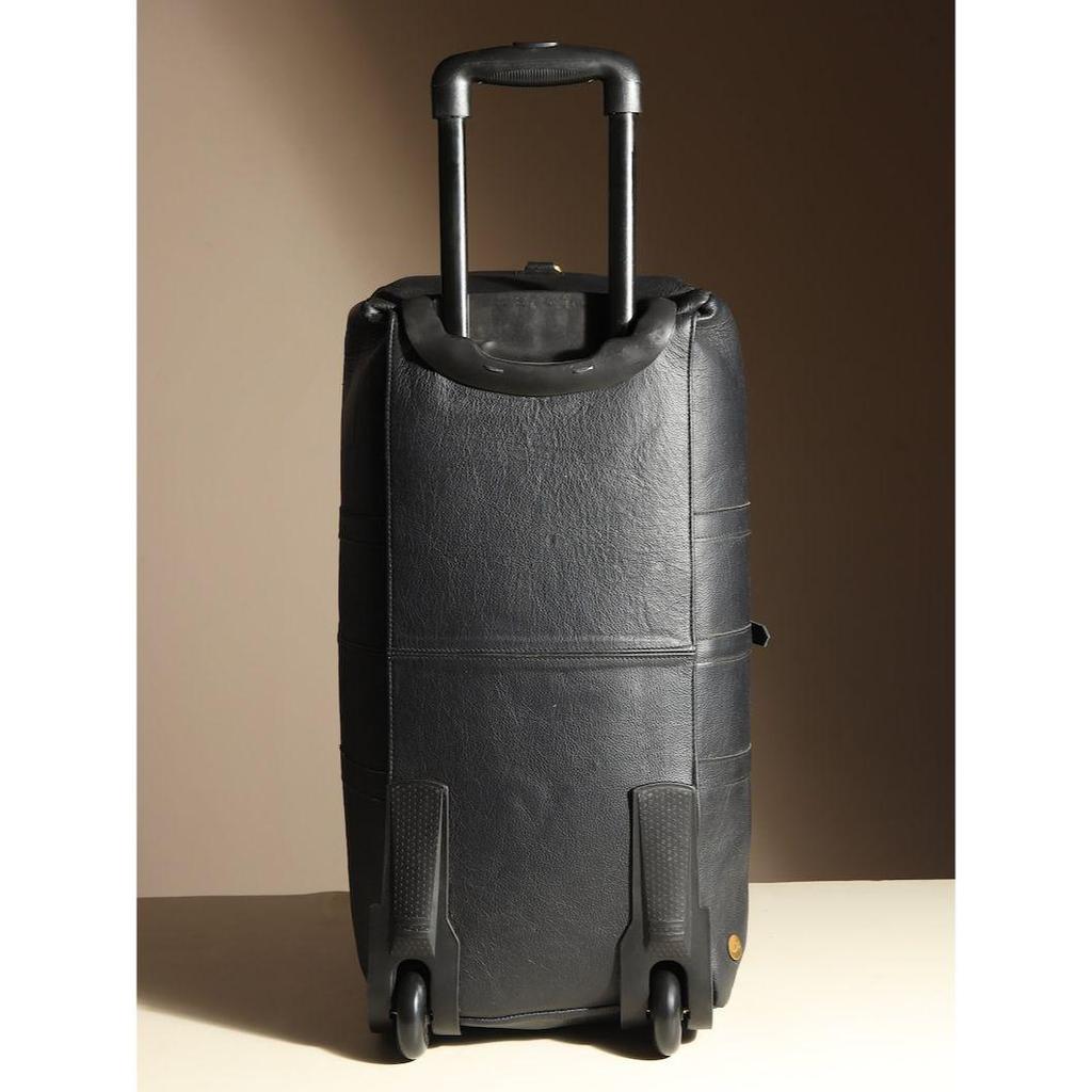 Leather Rolling Duffle Bag:  Buffalo Leather Weekend Cabin Holdall