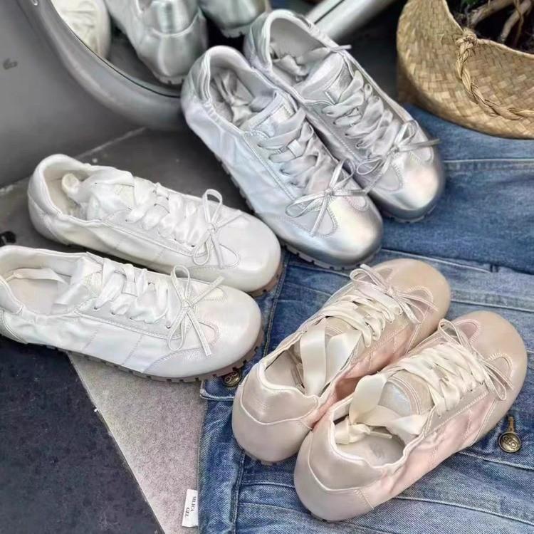 Round head fashion versatile high sense platform white shoes women's new spring retro lightweight sports shoes