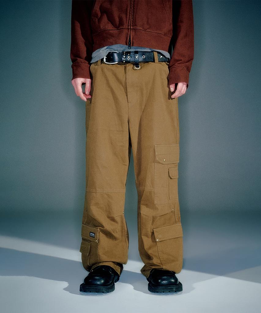 Beikeonteuakaibeu (Men) Rowan Cargo Pants Brown