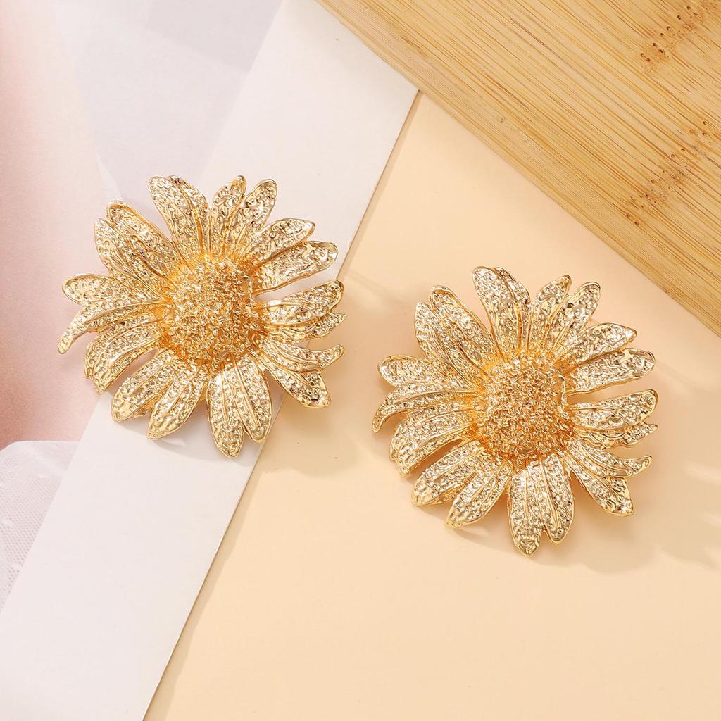 Bohemian Beach Style Conch Earrings & Necklace Set - Exaggerated Holiday Fashion Jewelry for Women