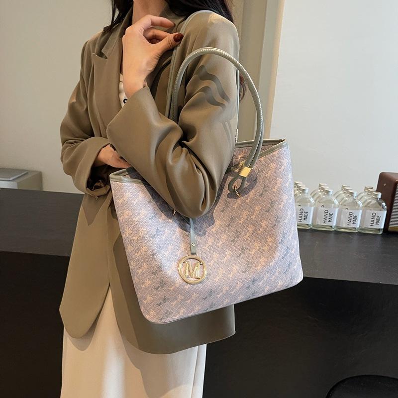 Large Capacity Bag Women's Bag New Fashion Handbag Versatile Commuter Tote Bag