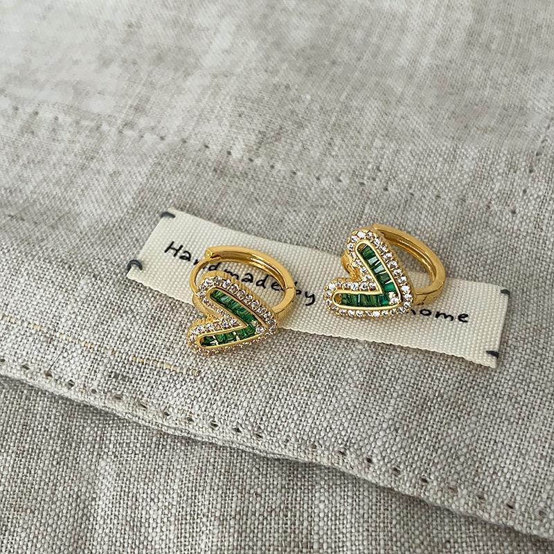Court Retro Style Emerald Zircon Love Ear Buckle Women'S Fresh And Elegant Fashion Personality Versatile Earrings